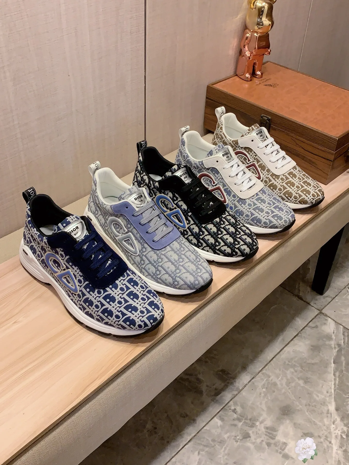 Men's Men's Shoes💰442💰💰🎩🎩[Lightning][Lightning] "Dior DIOR*" The latest and most popular casual shoes, top brand [seduce] luxury ~ purchasing agency, top ~ quality. [Strong] The upper is made of imported breathable cowhide with material ➕ breathable sheepskin feet (•) and fine workmanship. The original stylish and stylish soft rubber wear-resistant and non-slip outsole is light and comfortable on the feet. The real thing looks better when photographed in person. 0121: code: 38-44, 5️⃣ colors selected